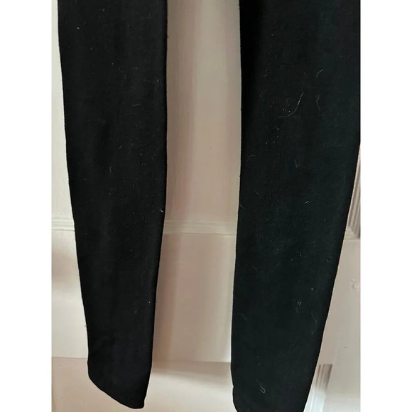 Women’s size Medium black leggings - Picture 3 of 7